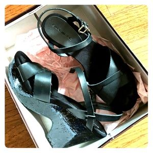 Black leather sandal